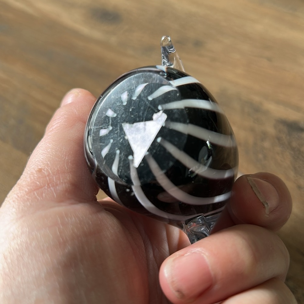 Vintage Blown Glass Penguin Figurine Paperweight - Picture 4 of 5